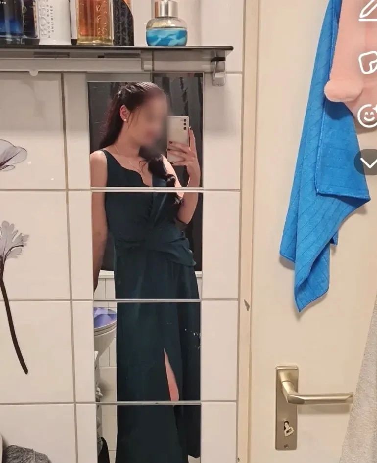 Cara, 24