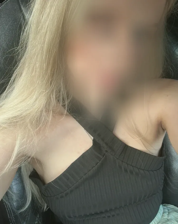 Christina, 26