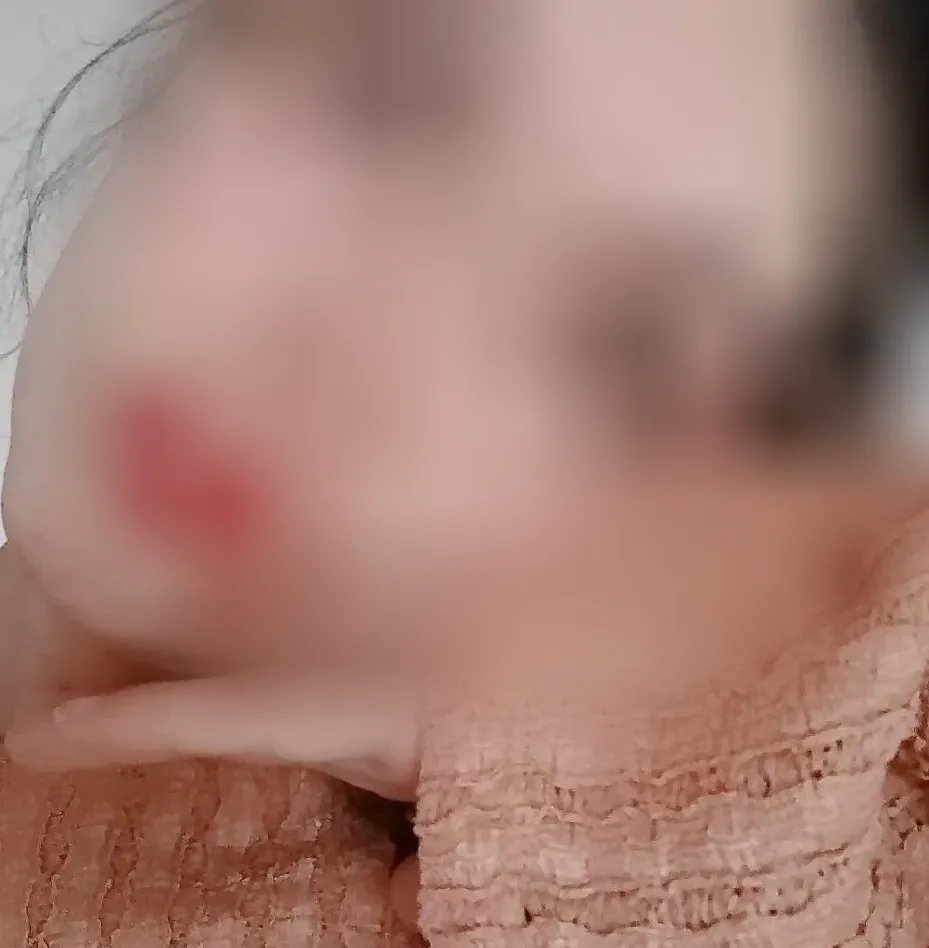 Sophie, 29